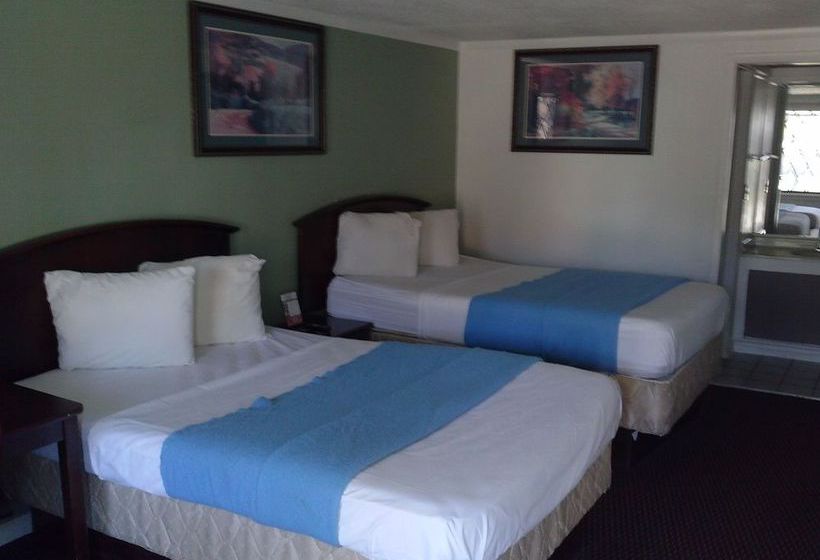 Отель Westwoods Inn and Suites