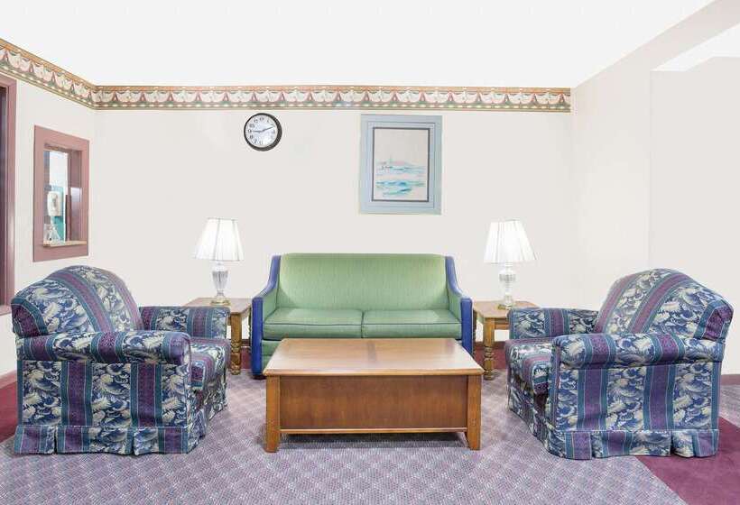 فندق Knights Inn Emporia