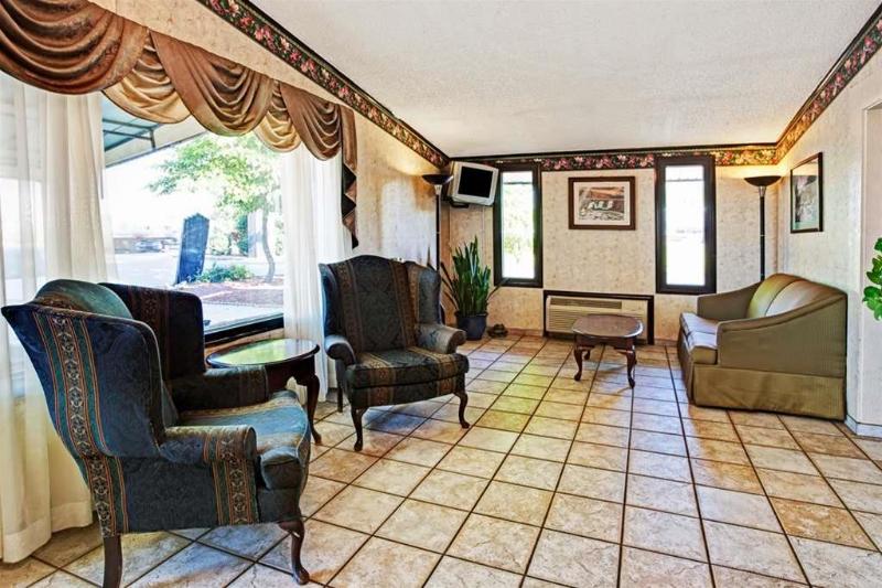 فندق Knights Inn Monroe MI