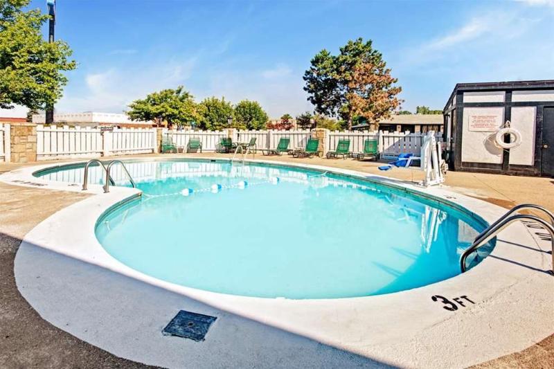 فندق Knights Inn Monroe MI