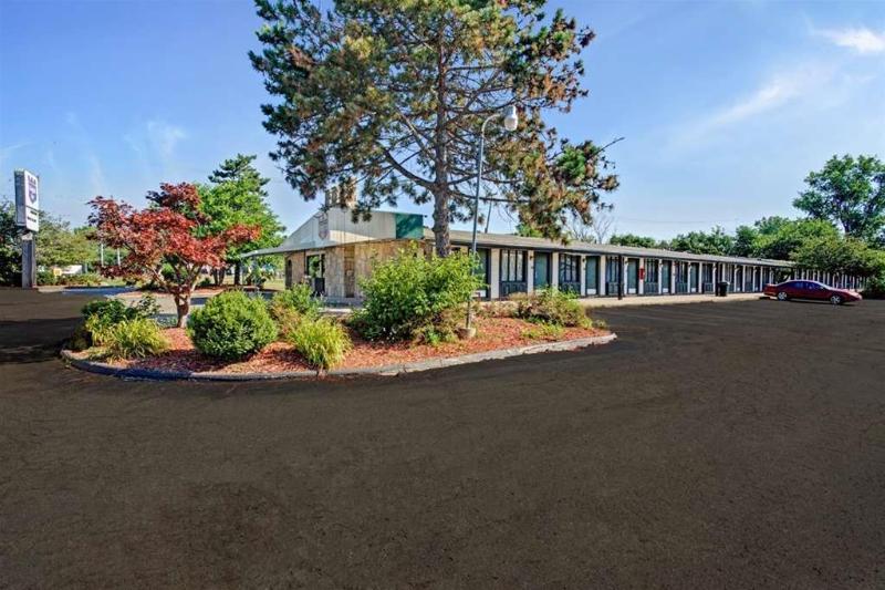 فندق Knights Inn Monroe MI