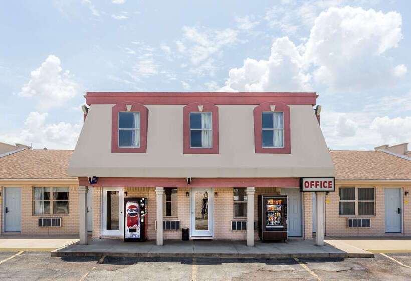 فندق Knights Inn Peru