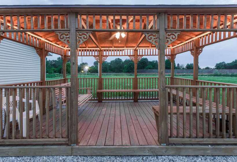 فندق Knights Inn Peru