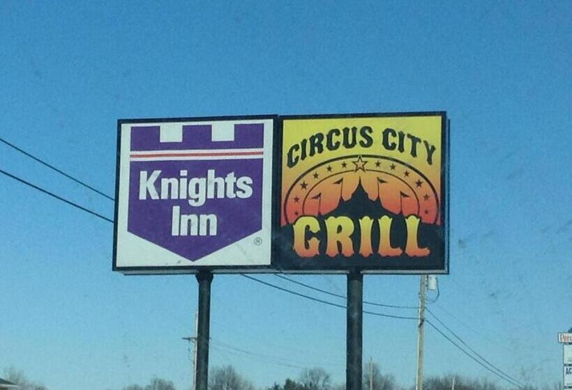 فندق Knights Inn Peru