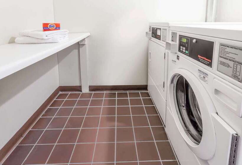 فندق Knights Inn Racine