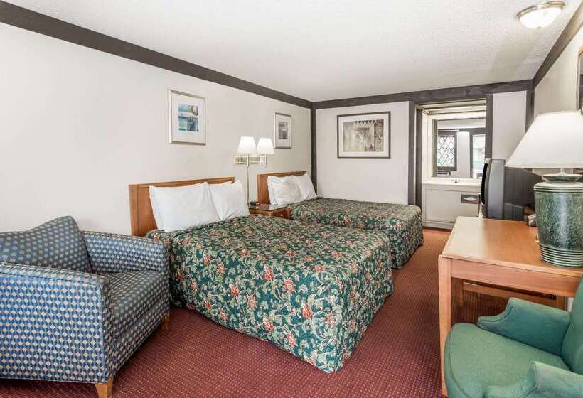 فندق Knights Inn Racine