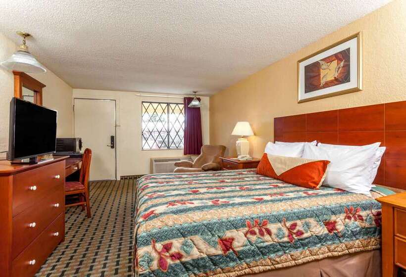 فندق Knights Inn  Seymour In