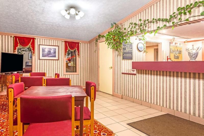 فندق Knights Inn  Seymour In