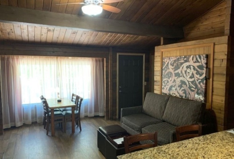 فندق Kohl S Ranch Lodge