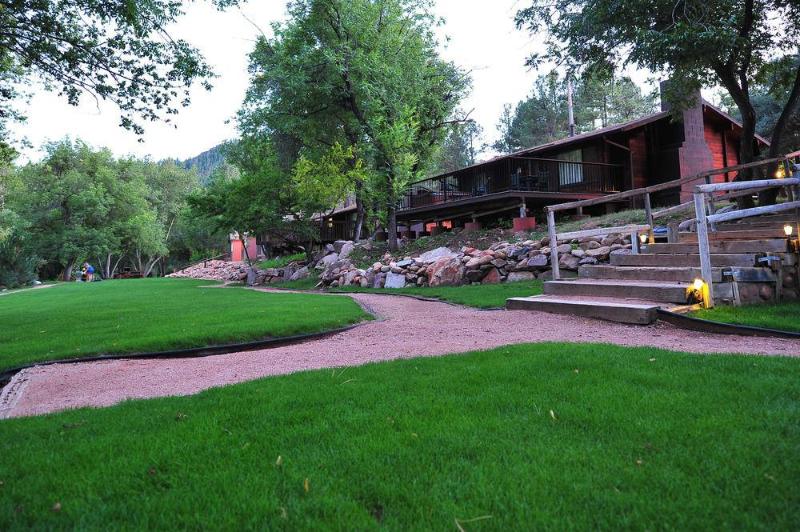 فندق Kohl S Ranch Lodge