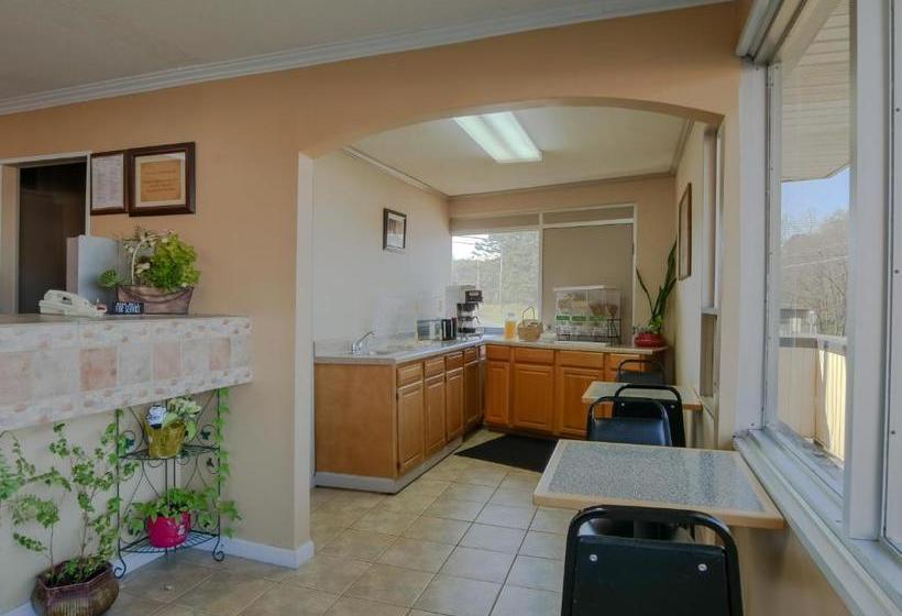 فندق Lakeview Inn  Kingston