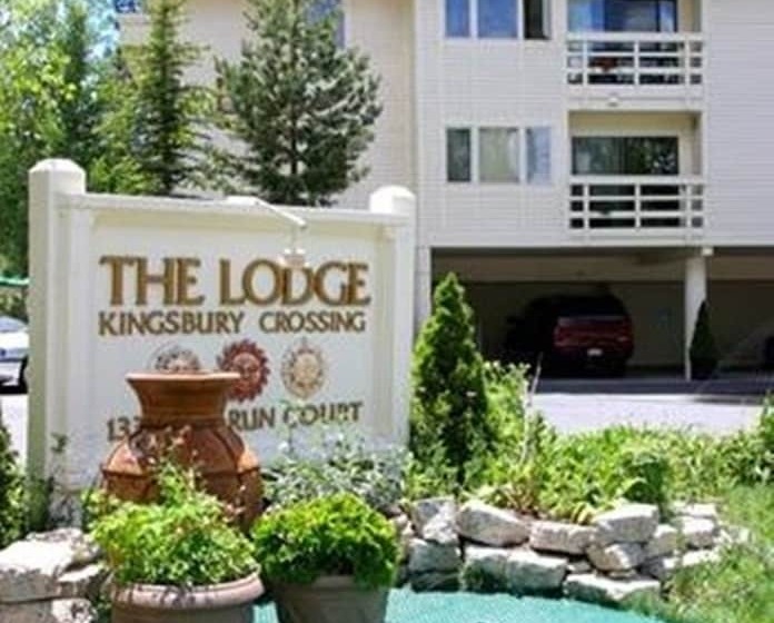 Отель The Lodge At Kingsbury Crossing