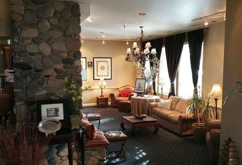 Отель The Lodge At Kingsbury Crossing