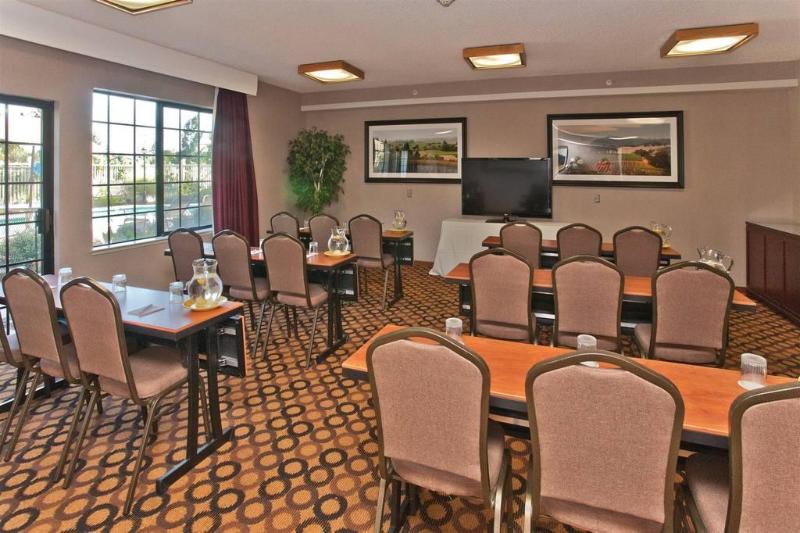 فندق Napa Winery Inn