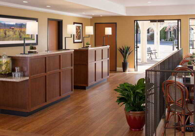 فندق Napa Winery Inn