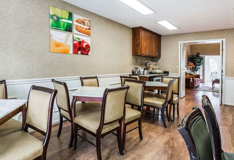 فندق Quality Inn