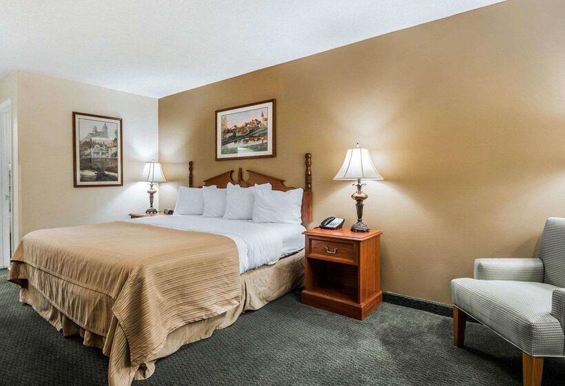 فندق Quality Inn