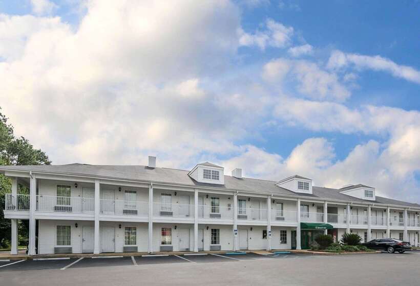 فندق Quality Inn