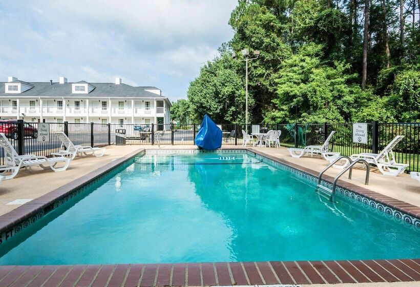 فندق Quality Inn