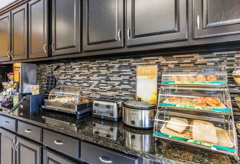 فندق Quality Inn Bessemer I20 Exit 108