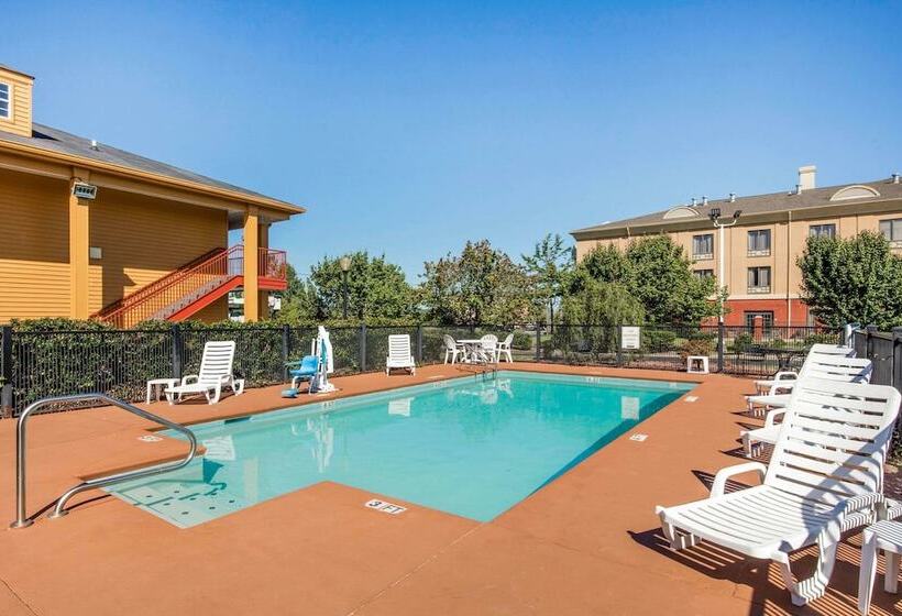 فندق Quality Inn Bessemer I20 Exit 108