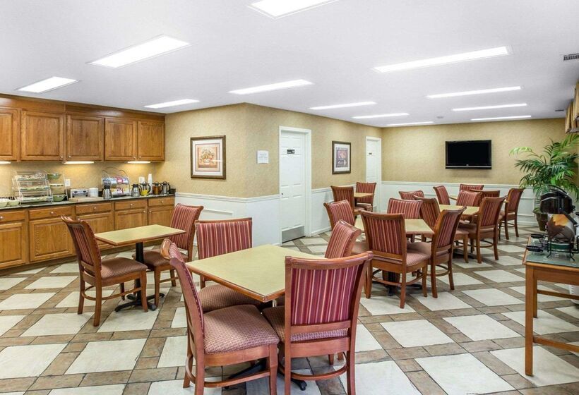 فندق Quality Inn