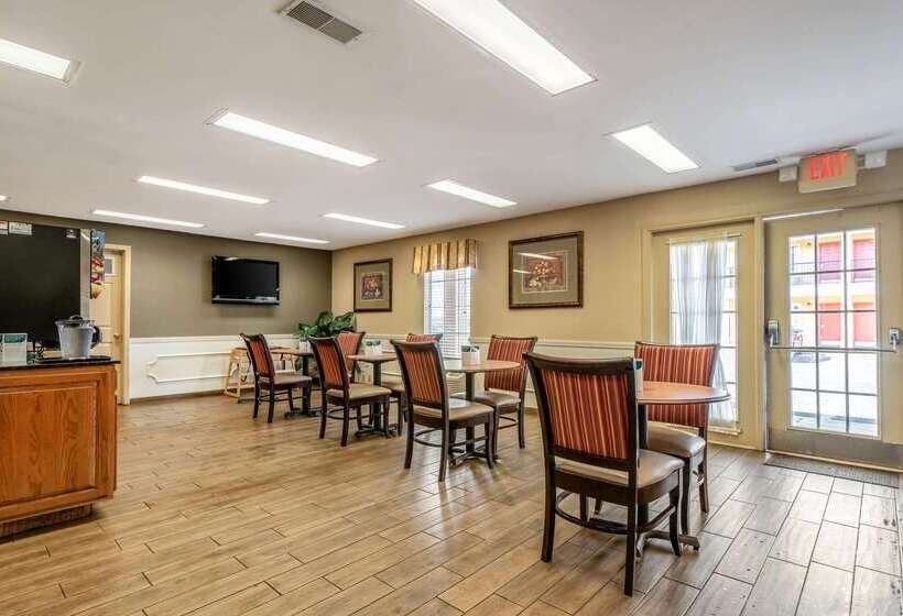 ホテル Quality Inn Decatur River City