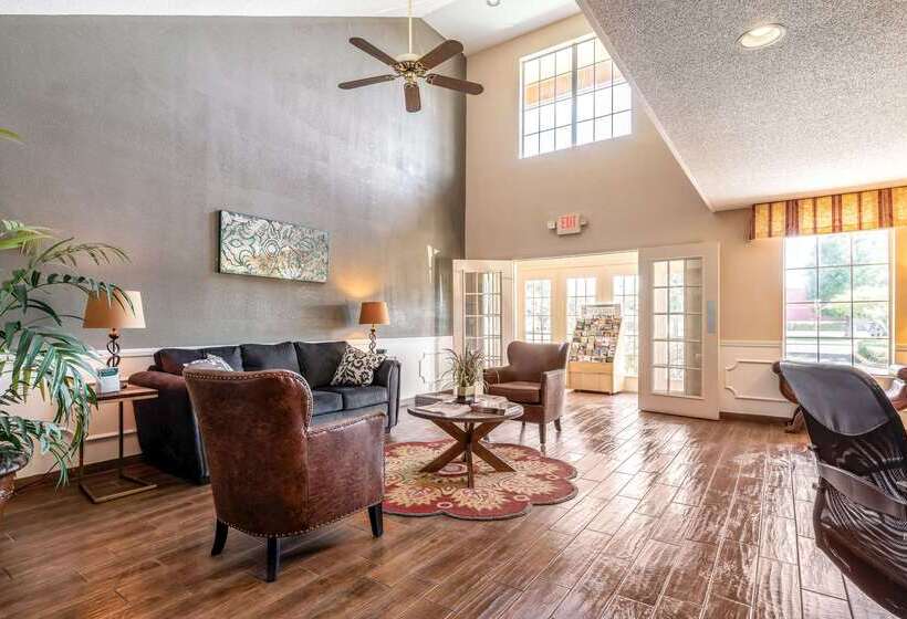 ホテル Quality Inn Decatur River City