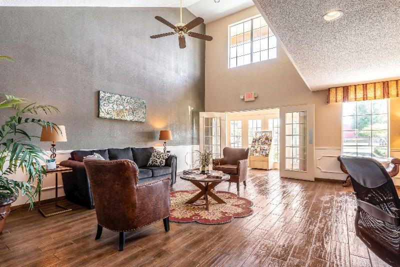 ホテル Quality Inn Decatur River City