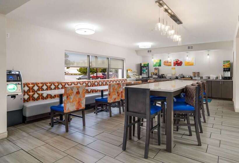 هتل Quality Inn Jacksonville Near Camp Lejeune