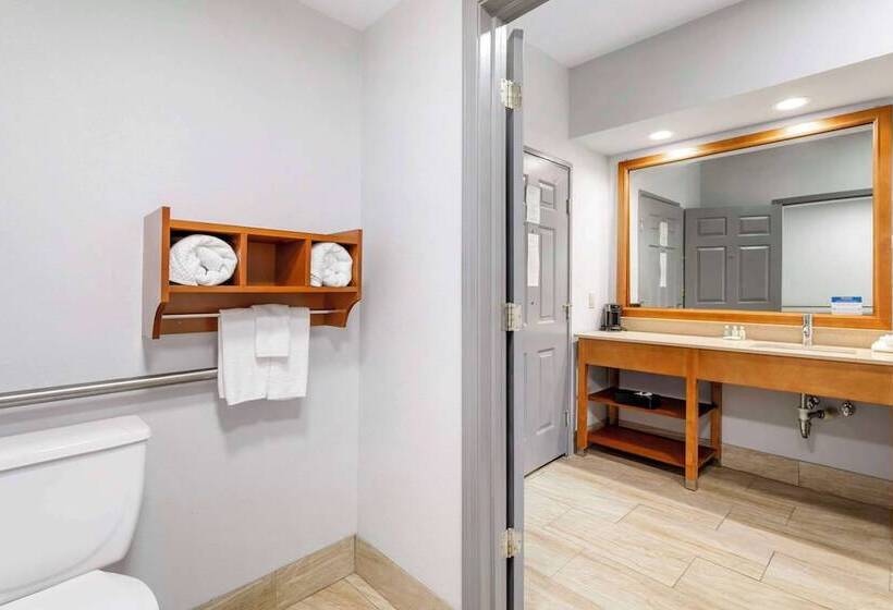 فندق Quality Inn Oak Ridge