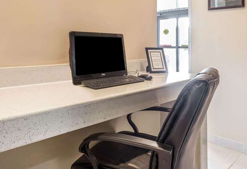 فندق Quality Inn Aberdeen