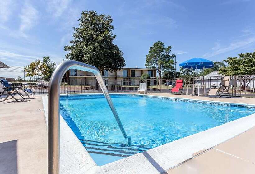 فندق Quality Inn Aberdeen