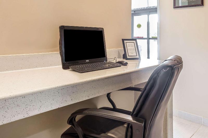 فندق Quality Inn Aberdeen