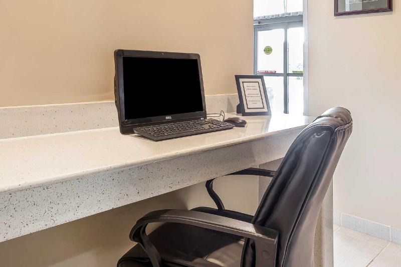 فندق Quality Inn Aberdeen