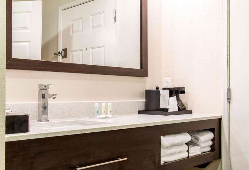 هتل Quality Inn Pooler   Savannah I 95