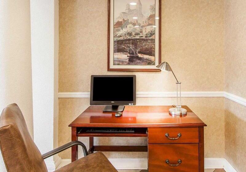 ホテル Quality Inn Rome South