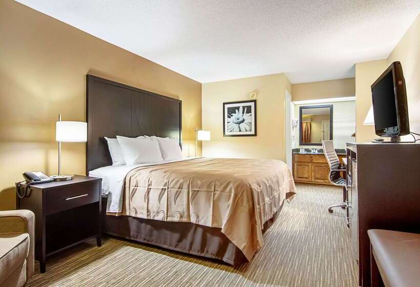 호텔 Quality Inn