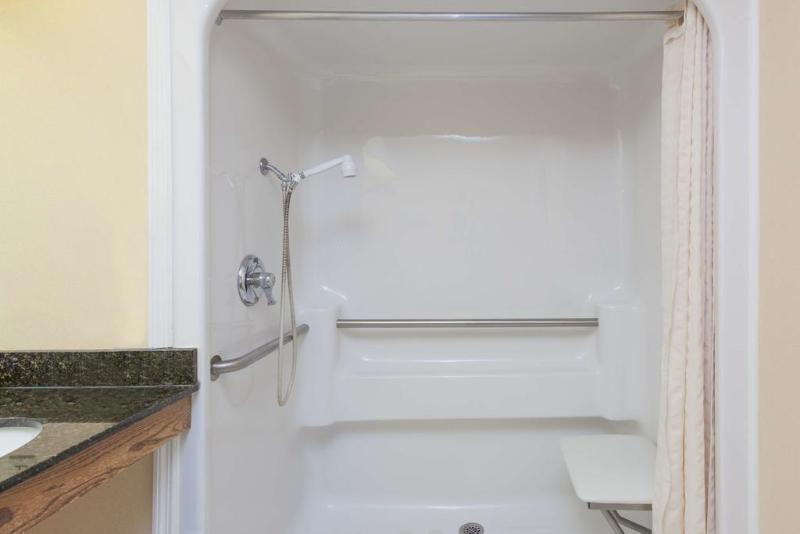 فندق Red Roof Inn & Suites Calhoun