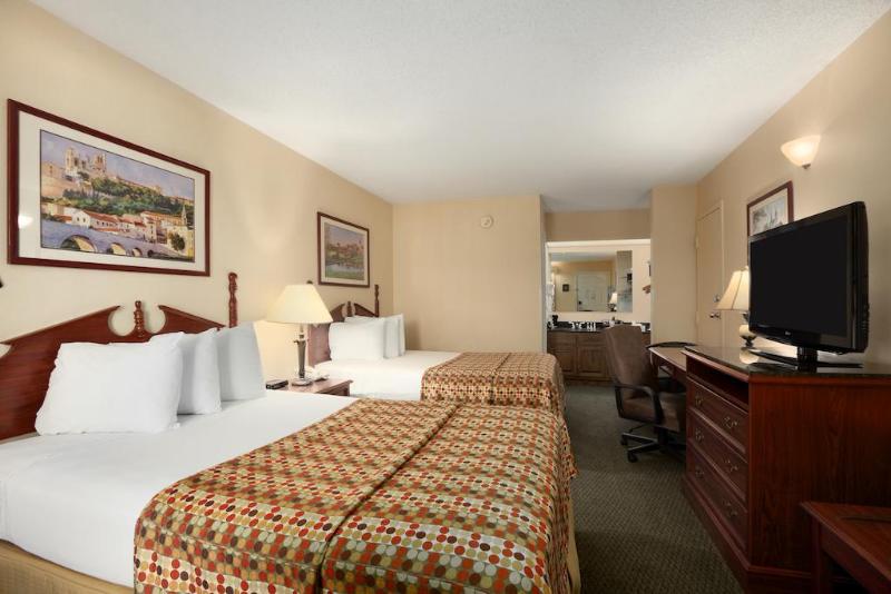 ホテル Red Roof Inn & Suites Calhoun