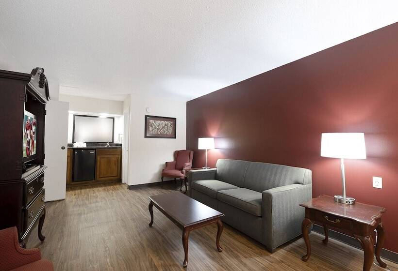 فندق Red Roof Inn & Suites Calhoun