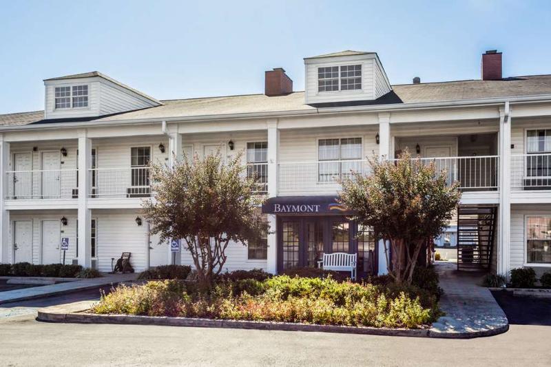 فندق Red Roof Inn & Suites Calhoun