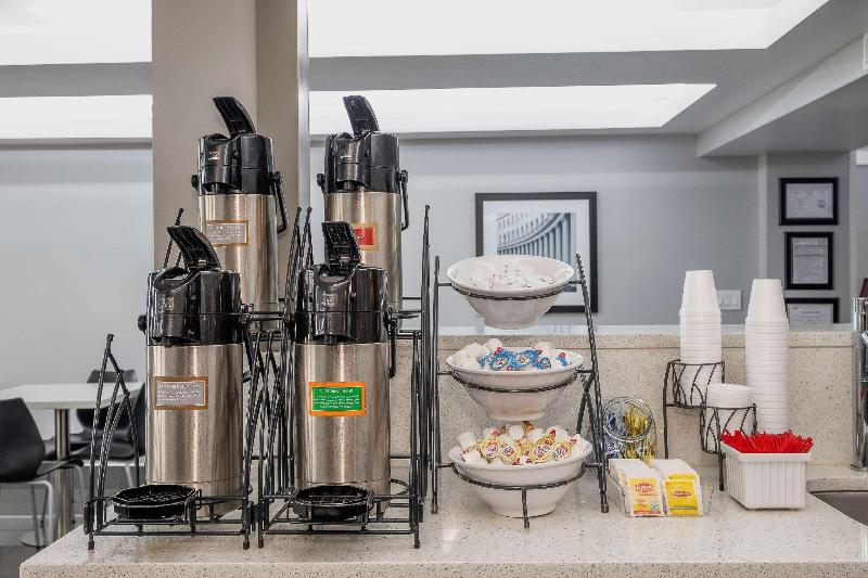 ホテル Red Roof Inn & Suites Calhoun