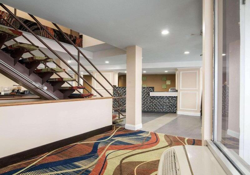 ホテル Rodeway Inn