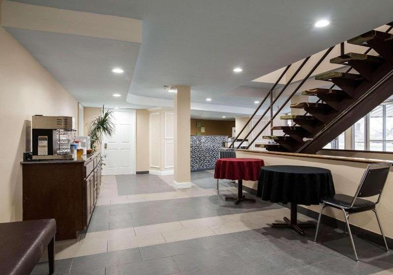 ホテル Rodeway Inn