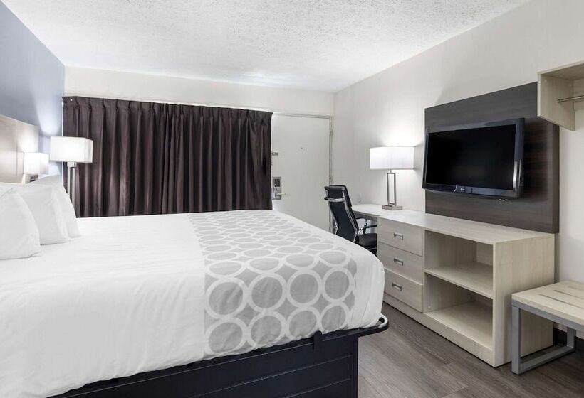 فندق Suburban Studios Cookeville