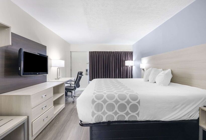 בית מלון כפרי Suburban Studios Cookeville