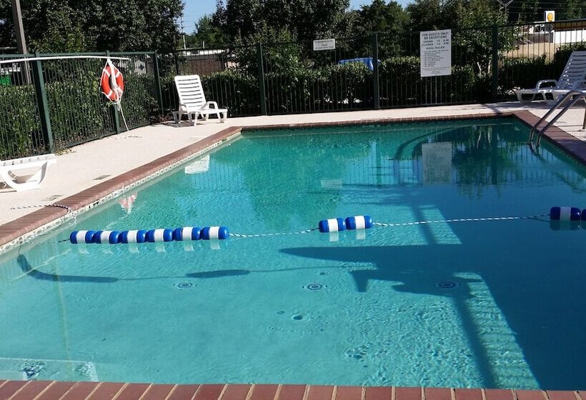 فندق Super 8 By Wyndham Alexander City