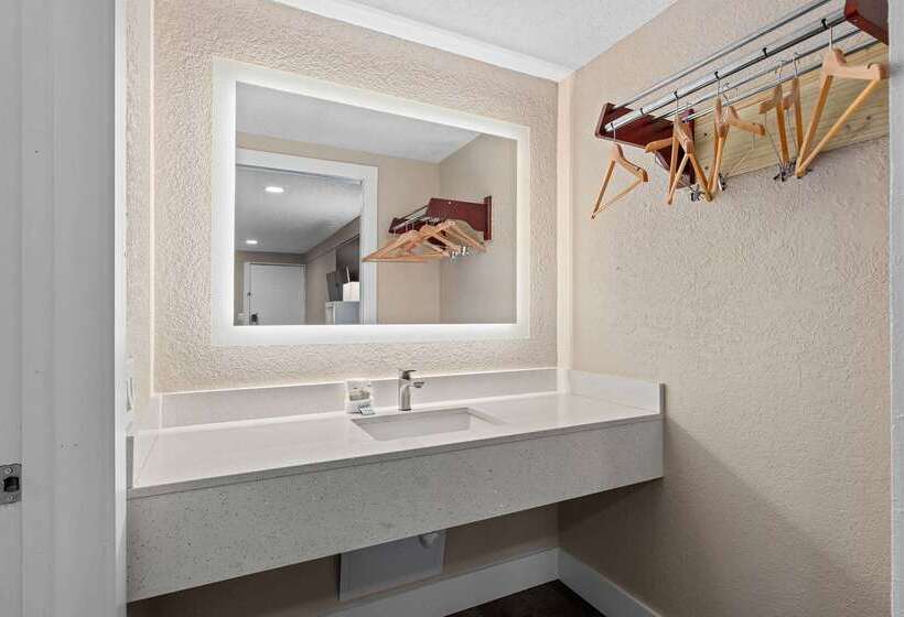 호텔 Super 8 By Wyndham Kissimmee Orlando