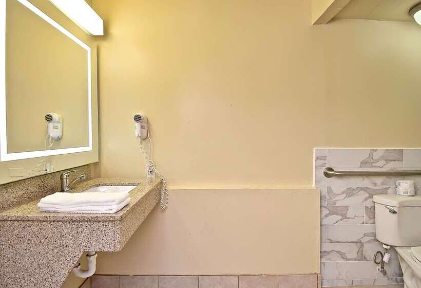 Surestay Hotel By Best Western Sarasota Lido Beach